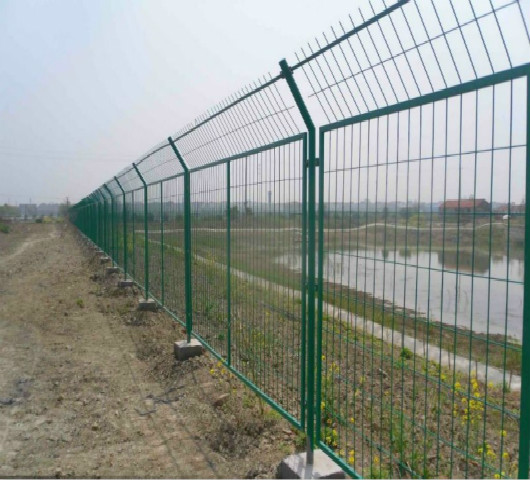 安陸鄉(xiāng)村池塘圍欄